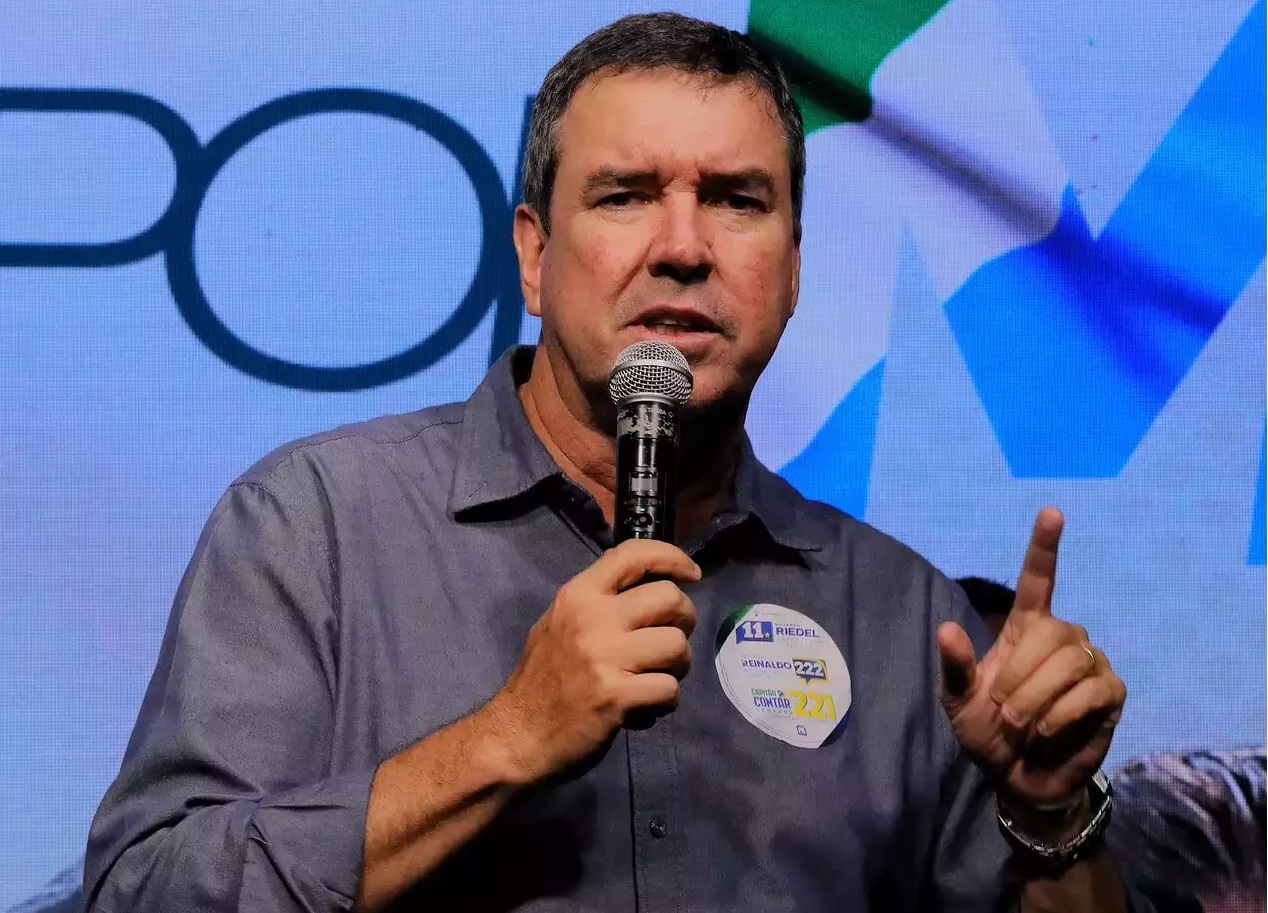 Eduardo Riedel vence e é o 1º governador declarado eleito no Brasil
