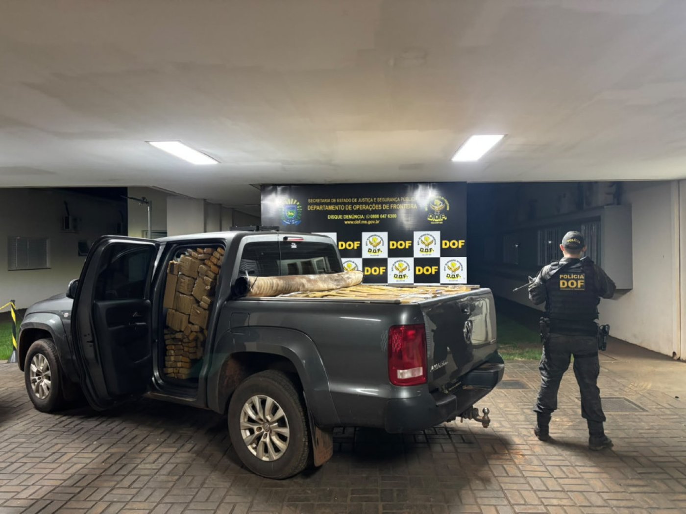 Em menos de 3 meses, quase 30t de drogas e 1,4 milhão de maços de cigarros são aprrendidos pelo DOF